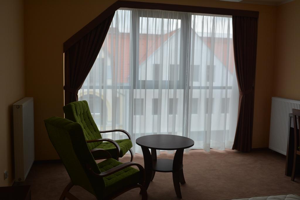 Hotel Gosciniec Pan Tadeusz II Giżycko Habitación foto