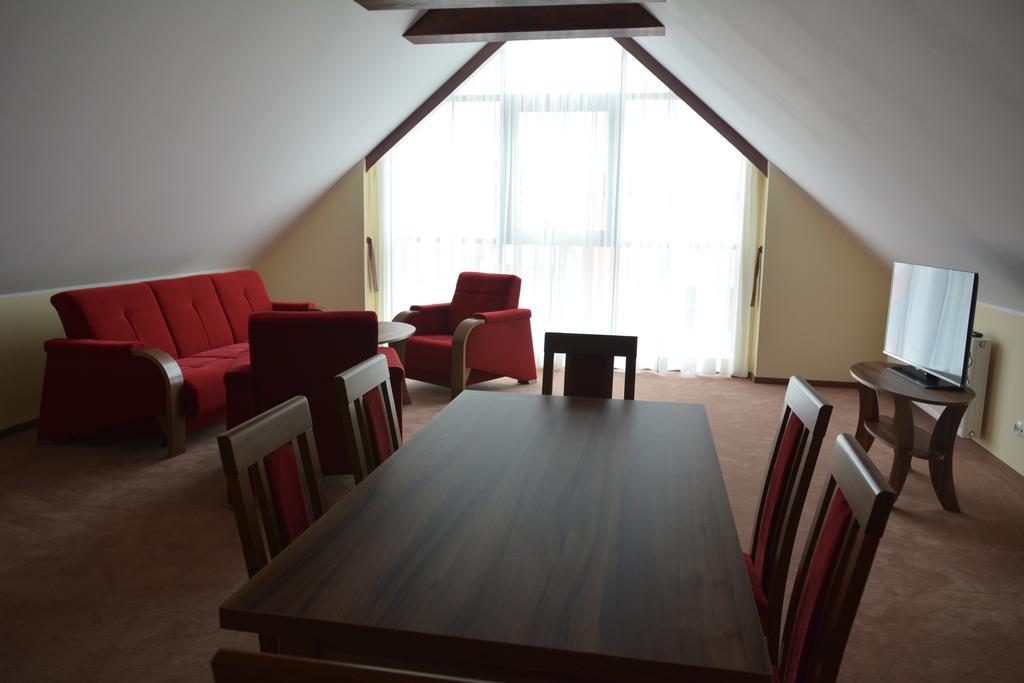 Hotel Gosciniec Pan Tadeusz II Giżycko Habitación foto
