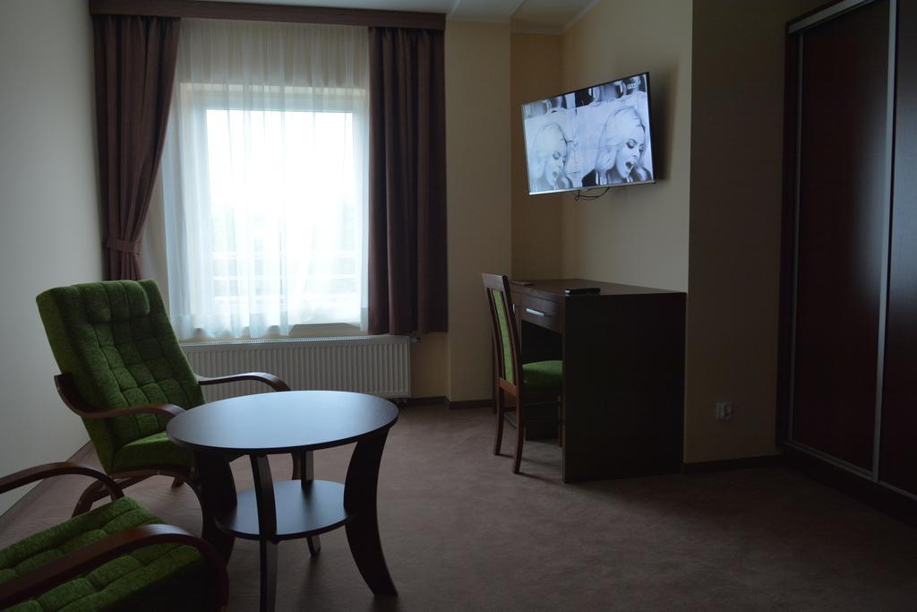 Hotel Gosciniec Pan Tadeusz II Giżycko Habitación foto