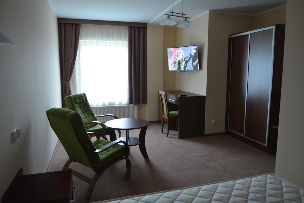 Hotel Gosciniec Pan Tadeusz II Giżycko Habitación foto