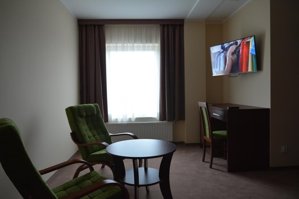 Hotel Gosciniec Pan Tadeusz II Giżycko Habitación foto