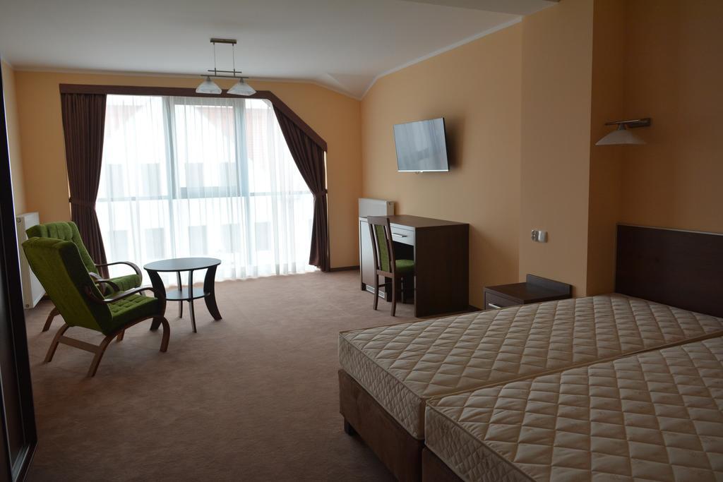 Hotel Gosciniec Pan Tadeusz II Giżycko Habitación foto