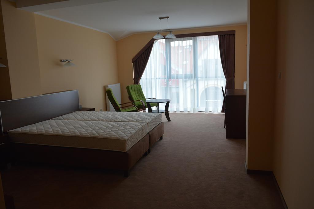 Hotel Gosciniec Pan Tadeusz II Giżycko Habitación foto