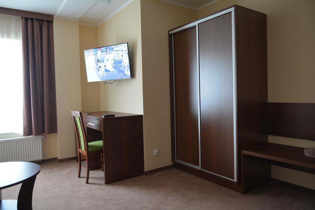 Hotel Gosciniec Pan Tadeusz II Giżycko Habitación foto