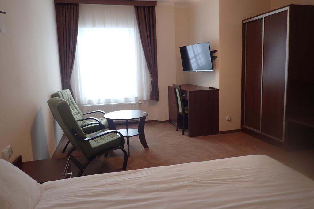 Hotel Gosciniec Pan Tadeusz II Giżycko Exterior foto